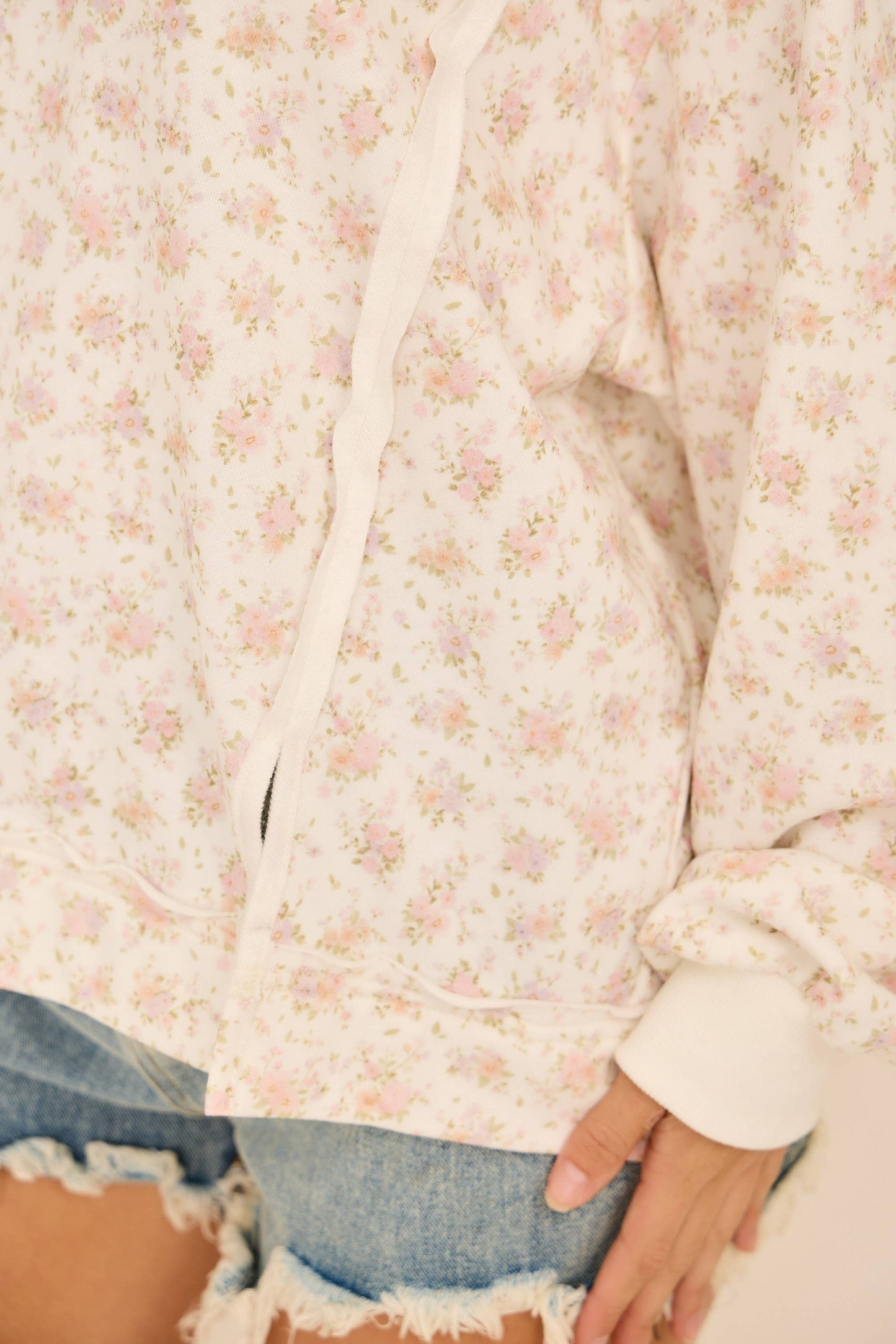 Oversized Floral Print V-Neck Long Sleeve Sweatshirt: IVORY