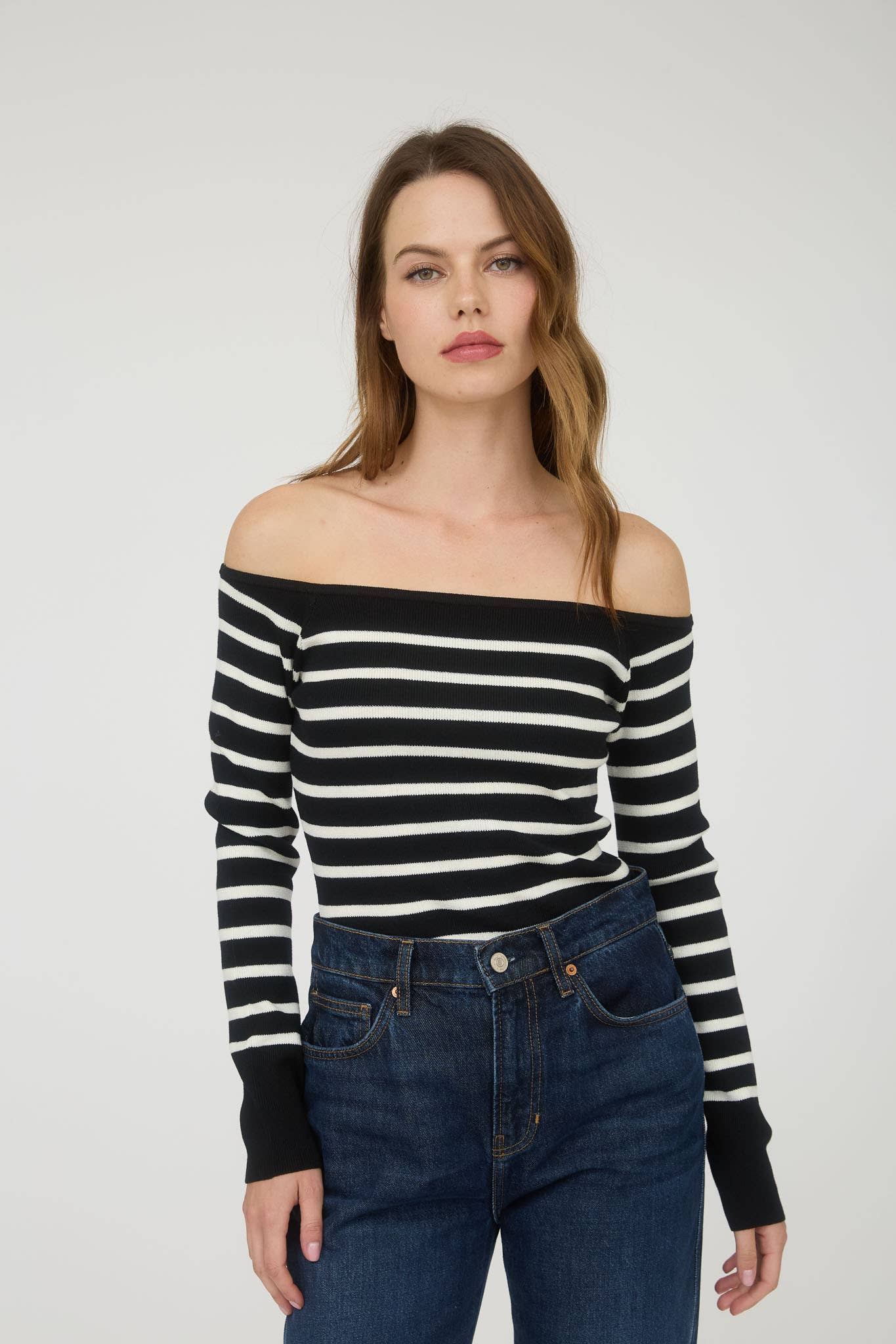 STRIPE OFF THE SHOULDER LONG SLEEVE KNIT SWEATER: NAVY
