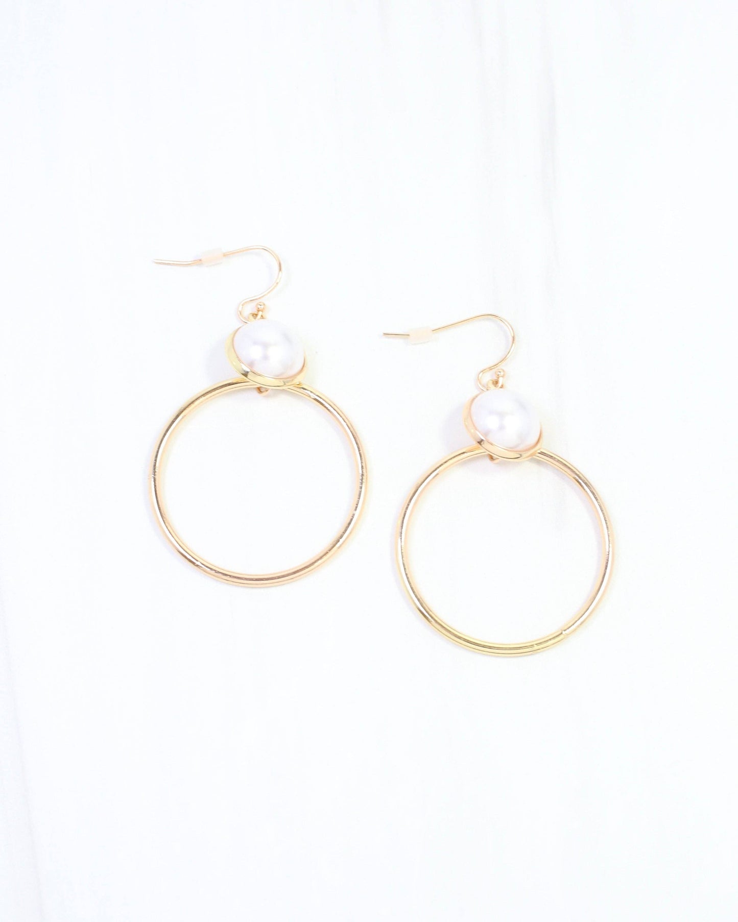Clementine Circle Pearl Dangle Earring Gold: Pre Order