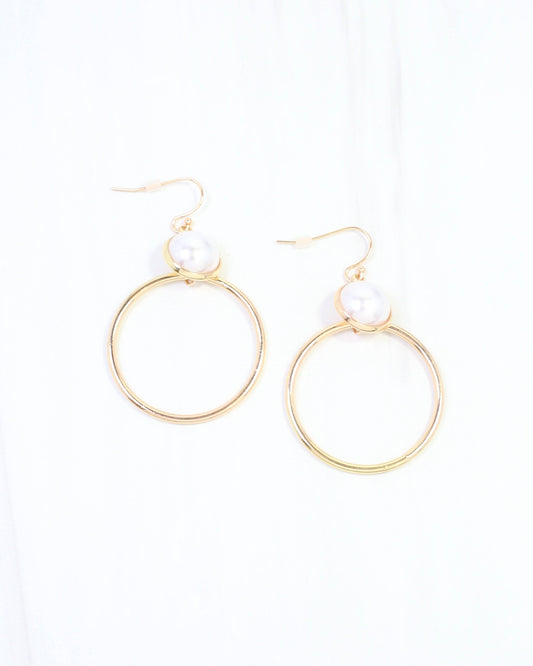Clementine Circle Pearl Dangle Earring Gold: Pre Order