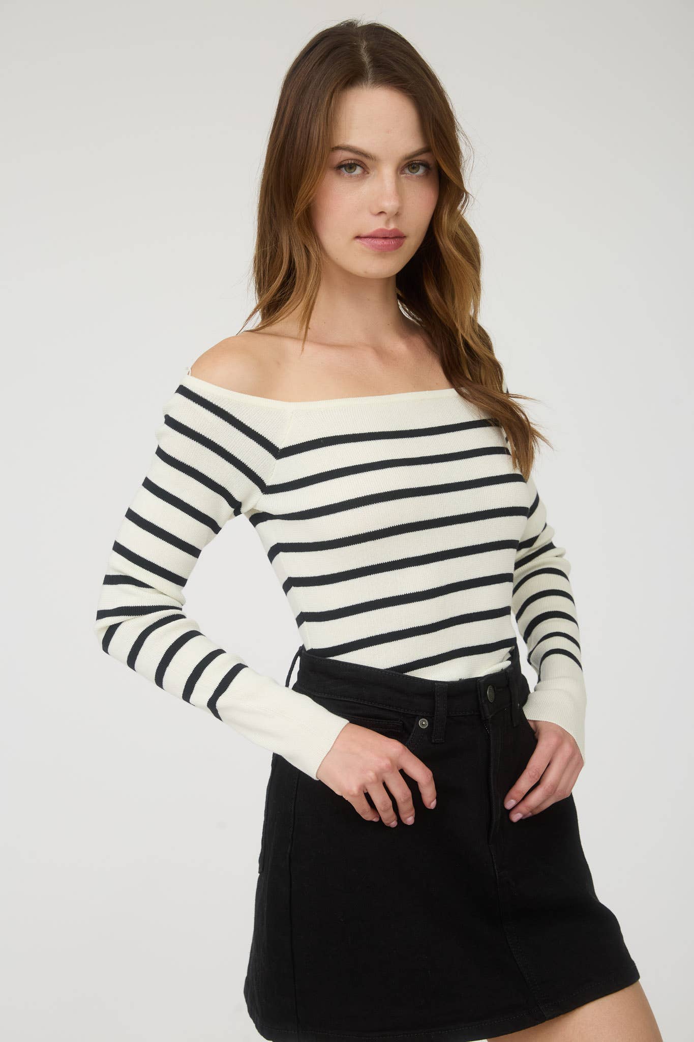 STRIPE OFF THE SHOULDER LONG SLEEVE KNIT SWEATER: NAVY