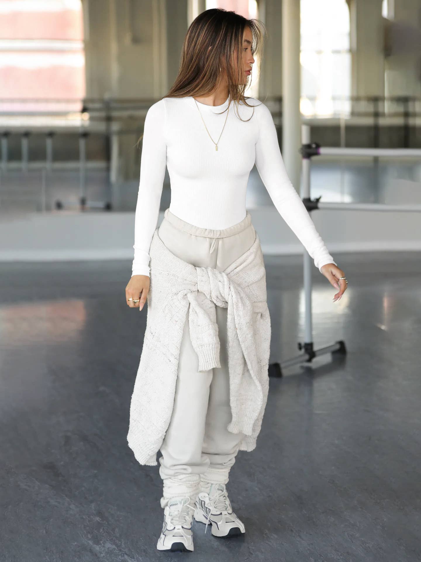 Ribbed Long Sleeve Crop Top: White